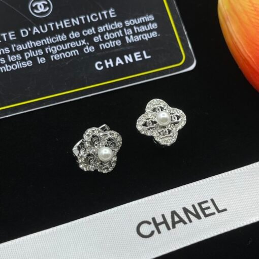 Chanel new earrings - Image 4