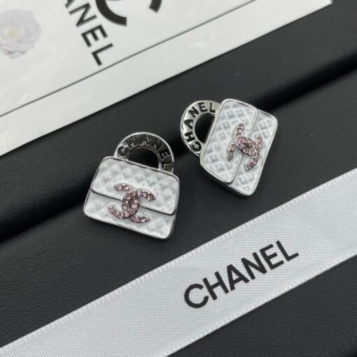 Chanel new earrings - Image 3