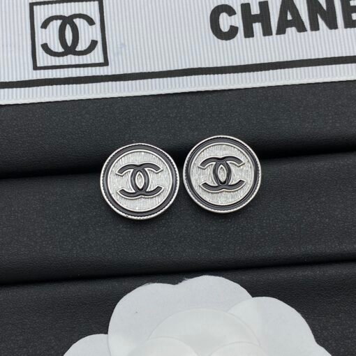 Chanel new earrings - Image 3