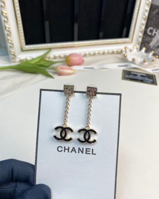 Chanel Black enamel double C long earrings - Image 2