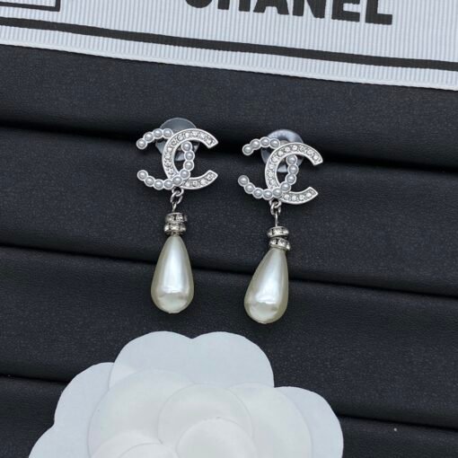 Chanel new earrings - Image 5