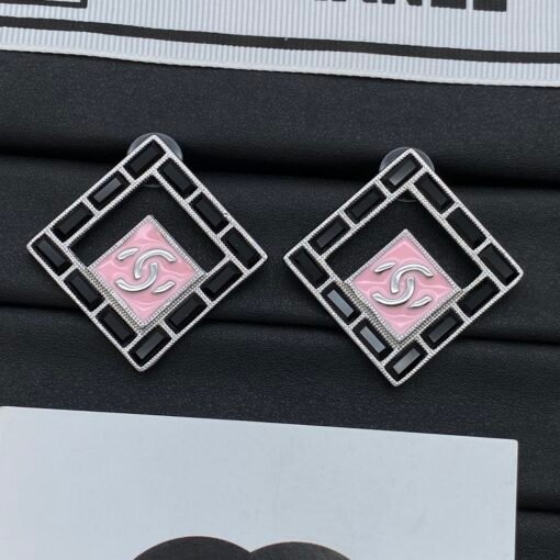 Chanel new earrings - Image 5