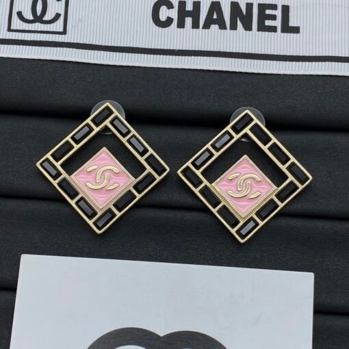 Chanel new earrings - Image 3