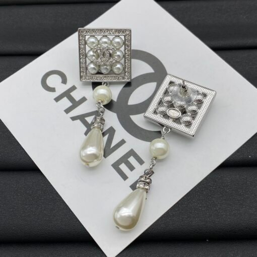 Chanel new earrings - Image 6