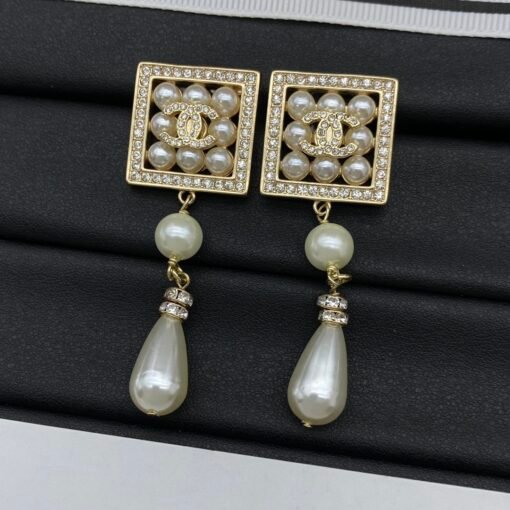 Chanel new earrings - Image 3