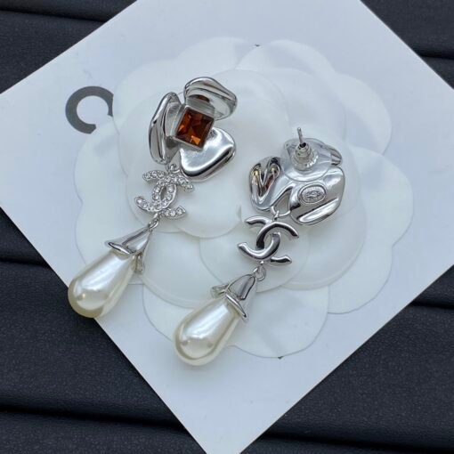 Chanel new earrings - Image 6