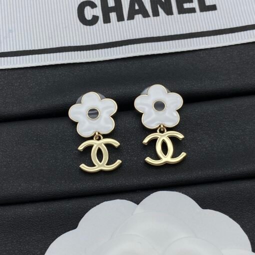Chanel new earrings - Image 3