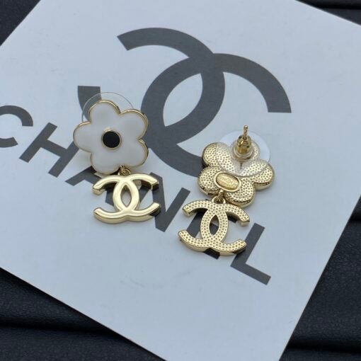 Chanel new earrings - Image 6