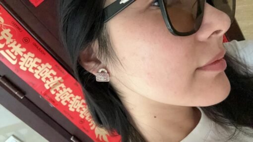 24S White Pink Enamel Bag Earrings
Ear effect - Image 7