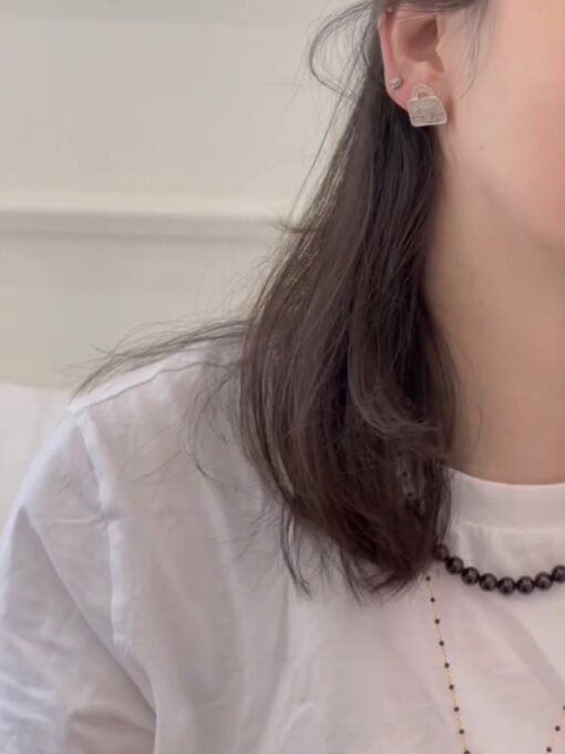 24S White Pink Enamel Bag Earrings
Ear effect - Image 5