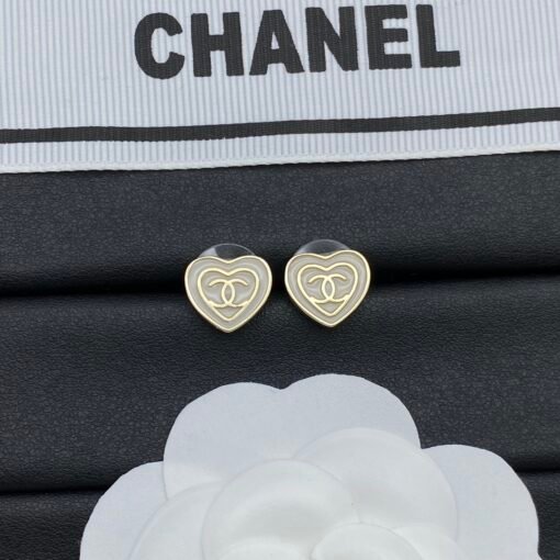 Chanel new earrings - Image 4