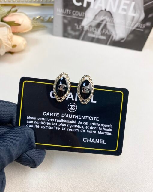 Chanel new style black enamel oval stud earrings - Image 8