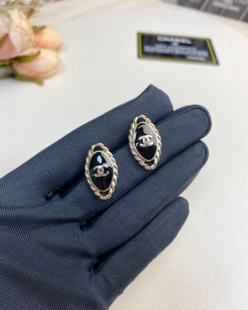 Chanel new style black enamel oval stud earrings - Image 2