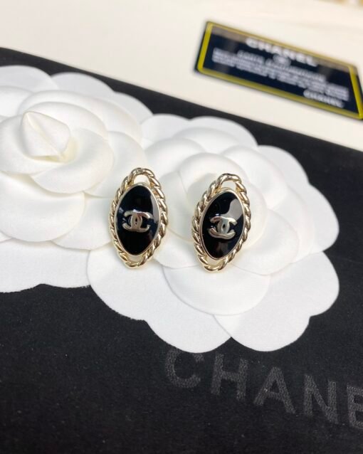 Chanel new style black enamel oval stud earrings - Image 6