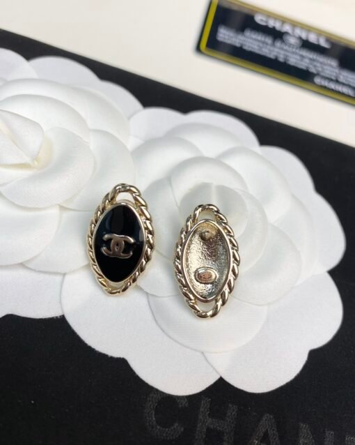 Chanel new style black enamel oval stud earrings - Image 7