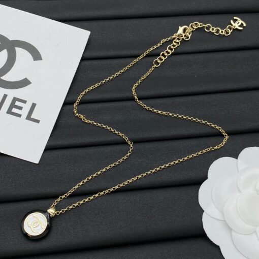 Chanel new necklace - Image 4