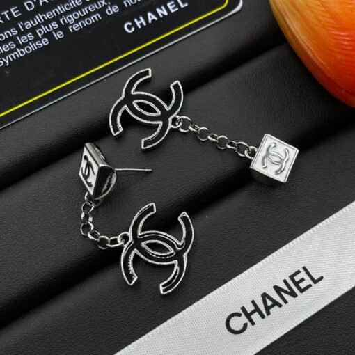 Chanel new earrings - Image 3