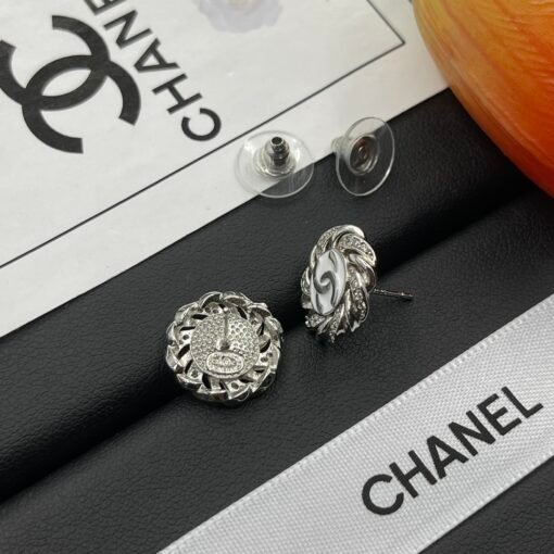 Chanel earrings - Image 5