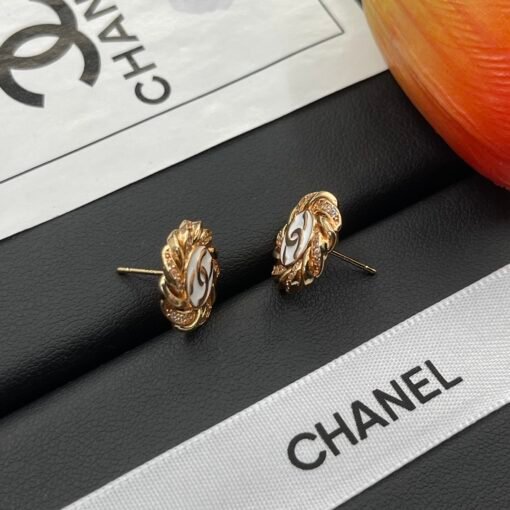 Chanel earrings - Image 3