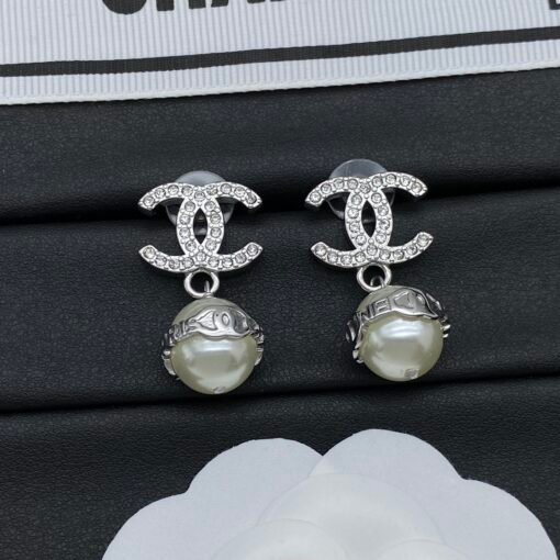 Chanel new earrings - Image 4