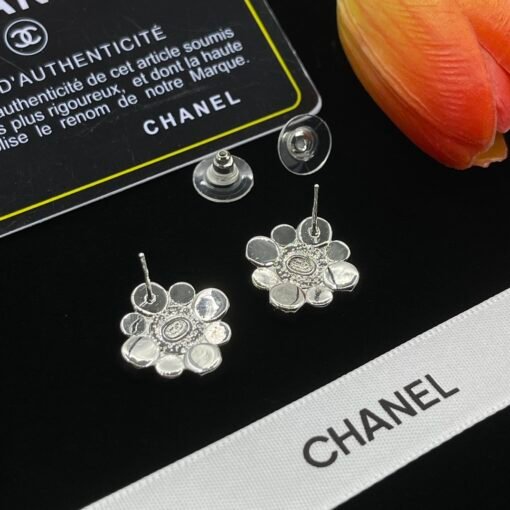Chanel earrings - Image 6
