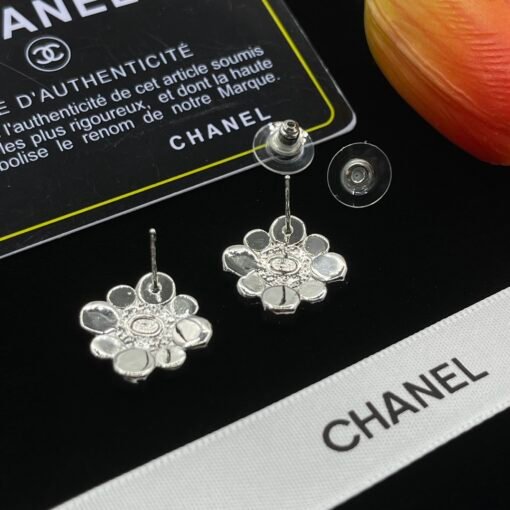 Chanel earrings - Image 6
