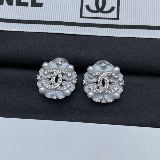 Chanel new earrings - Image 5