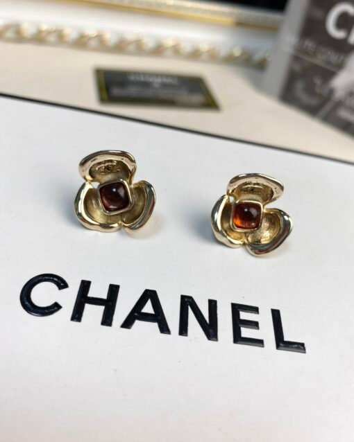 Chanel new style amber square diamond camellia earrings - Image 9