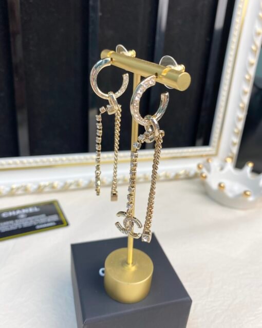 Chanel new style tassel full diamond chain long style ear hook style earrings - Image 3