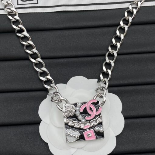 Chanel new necklace - Image 2