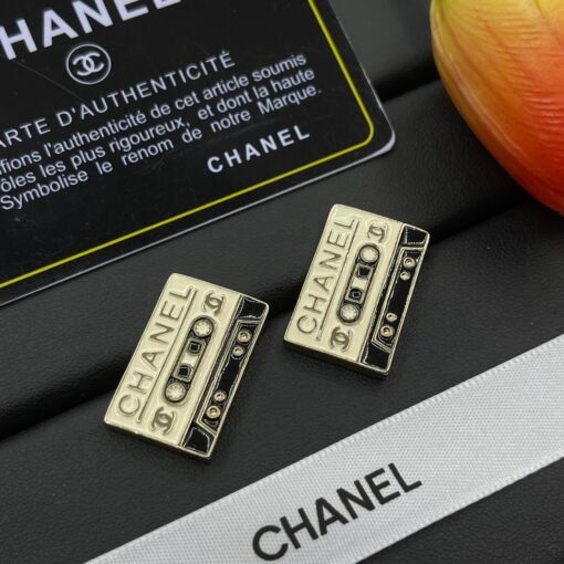 Chanel new earrings - Image 2