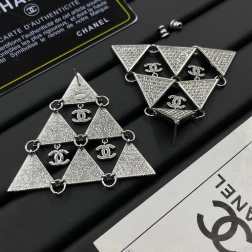 Chanel new earrings - Image 4