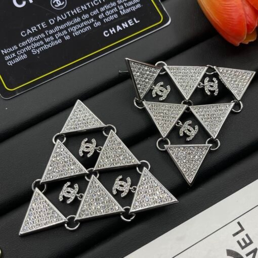 Chanel new earrings - Image 3