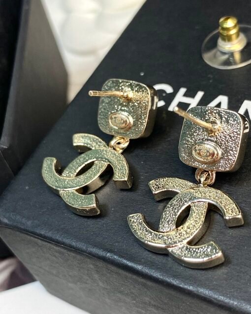 CHAN New Chanel 24s Amber Sugar Cube Double C Diamond Pendant Pendant Earrings - Image 6