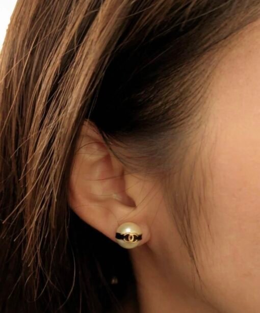 CHANE Chanel 24s golden pearl ball black small pearl earrings - Image 9