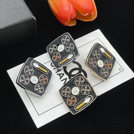 Chanel earrings - Image 7