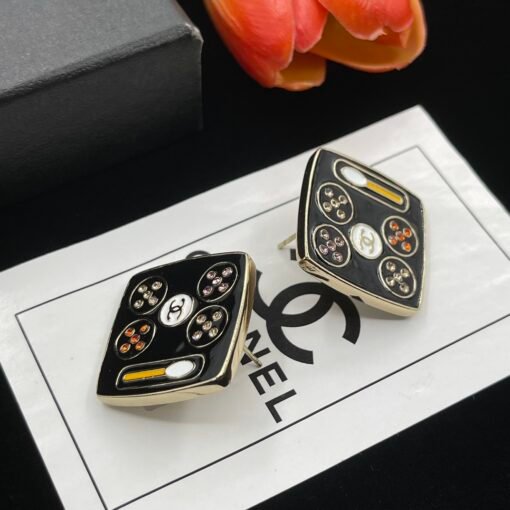Chanel earrings - Image 3