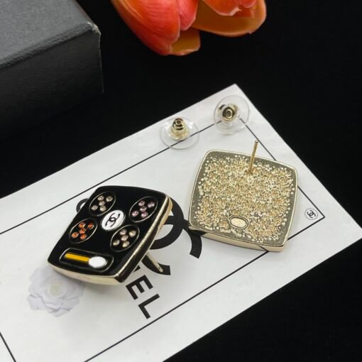 Chanel earrings - Image 4