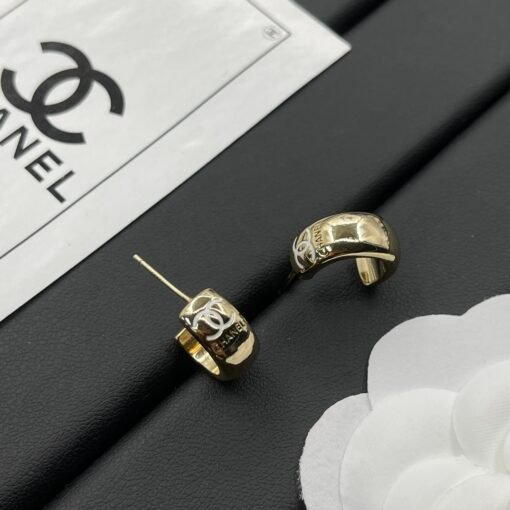 Chanel earrings - Image 4