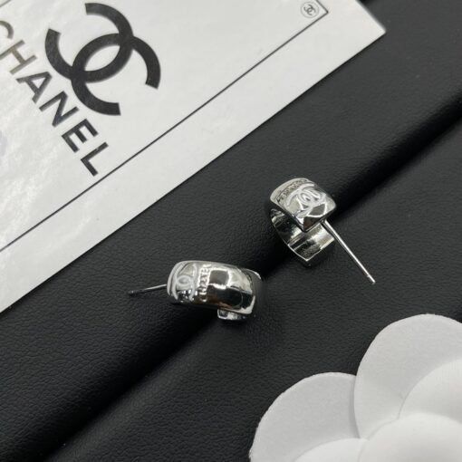 Chanel earrings - Image 4