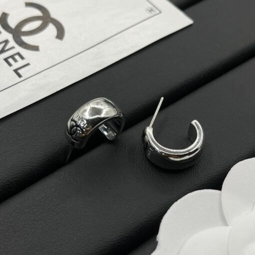Chanel earrings - Image 5