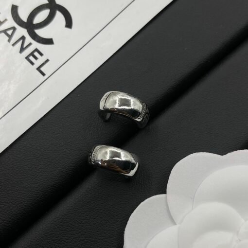 Chanel earrings - Image 4