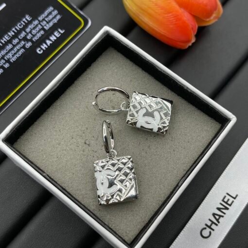 Chanel earrings - Image 3