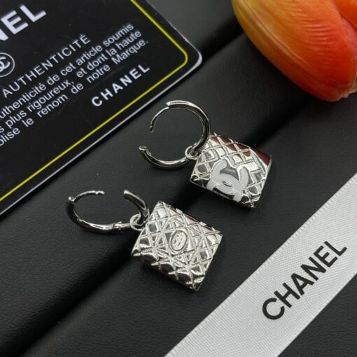 Chanel earrings - Image 5