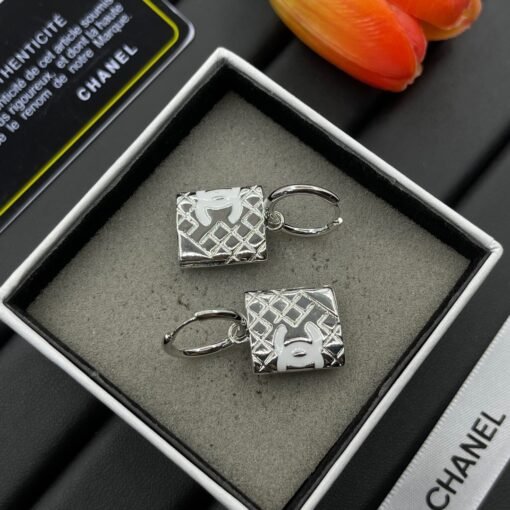 Chanel earrings - Image 2
