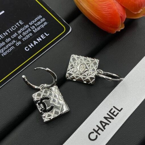Chanel earrings - Image 4