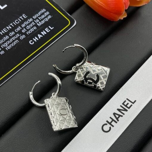 Chanel earrings - Image 5