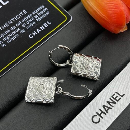 Chanel earrings - Image 6