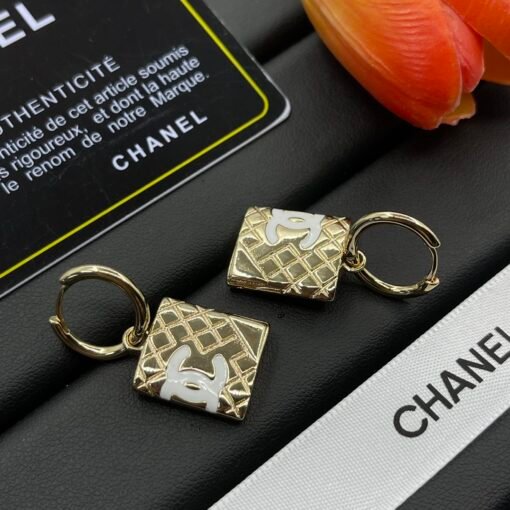 Chanel earrings - Image 3