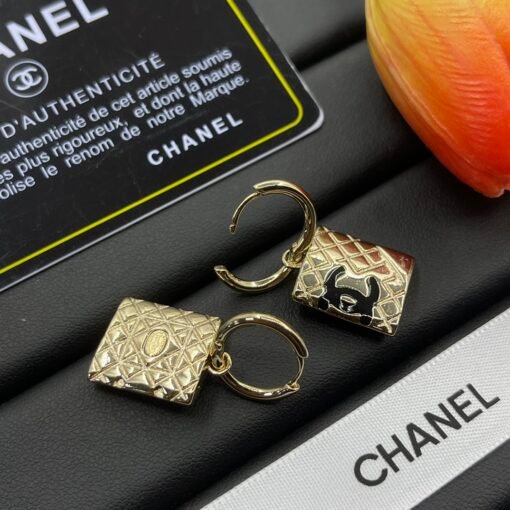 Chanel earrings - Image 4